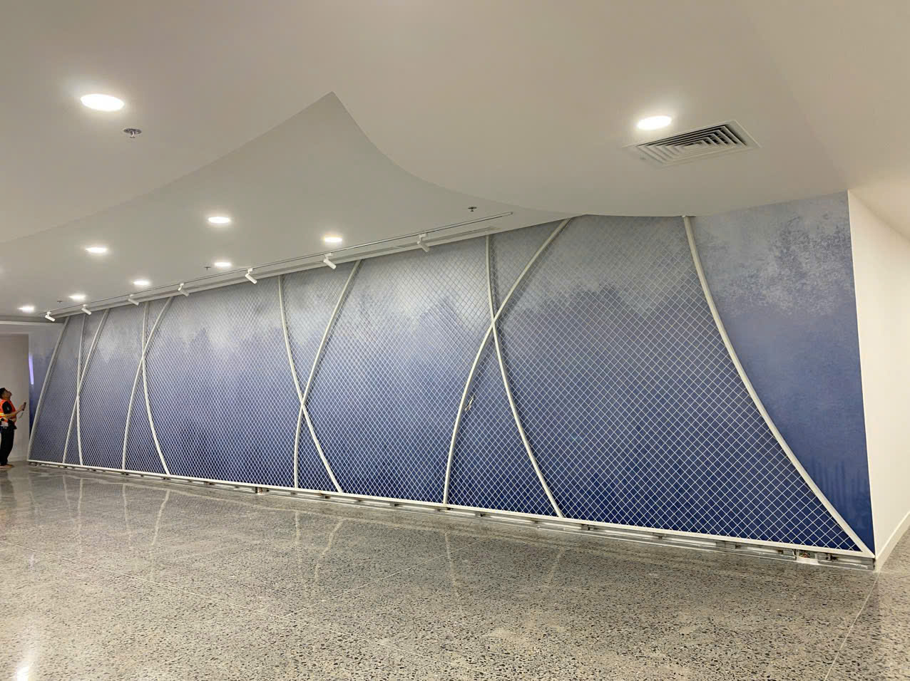 Chất liệu canvas được in theo thiết kế yêu cấu với kích thước lớn 3100 x 17000mm