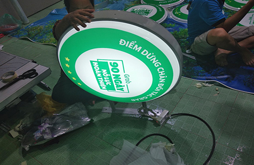 HỘP ĐÈN HÚT NỔI GRAB